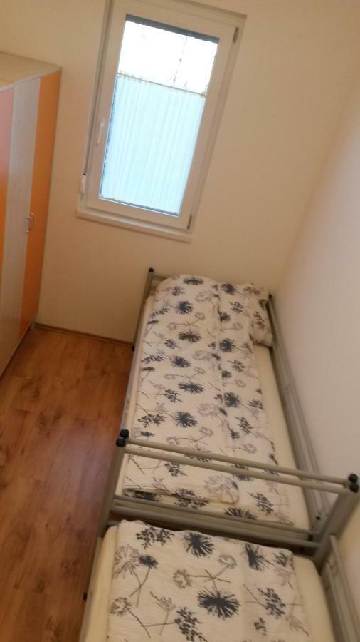 Appartement Szatmarhaz à Szombathely Extérieur photo