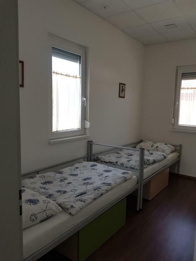 Appartement Szatmarhaz à Szombathely Extérieur photo